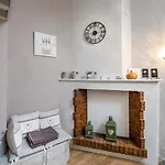 Old Town Flat * آنسي